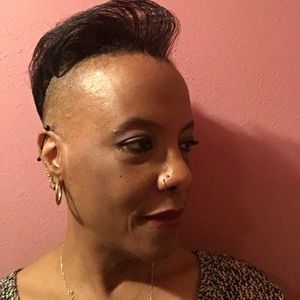 Meet your Posher, Roslyn
